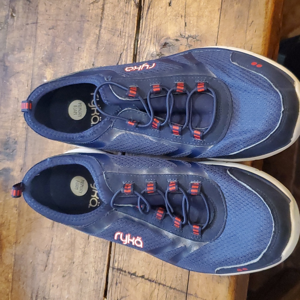 Ryka walking shoes size 10